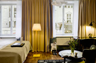 Copyright: Pia Ulin, Katarina Bangatra 61, 116 42 Stockholm, Sweden, +46 705 54 30 32, www.piaulin.com via agenturen agentbauer.com Scandic-Grand-Central-Interior-family-superior-roo.jpg